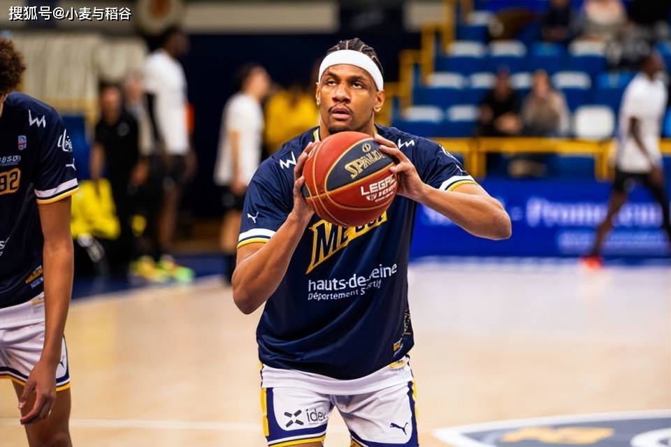 英雄联盟台服官网-冲刺阶段西甲传出新动向，密尔沃基雄鹿止住颓势，管理层表态——目标明确，团队化学反应显著