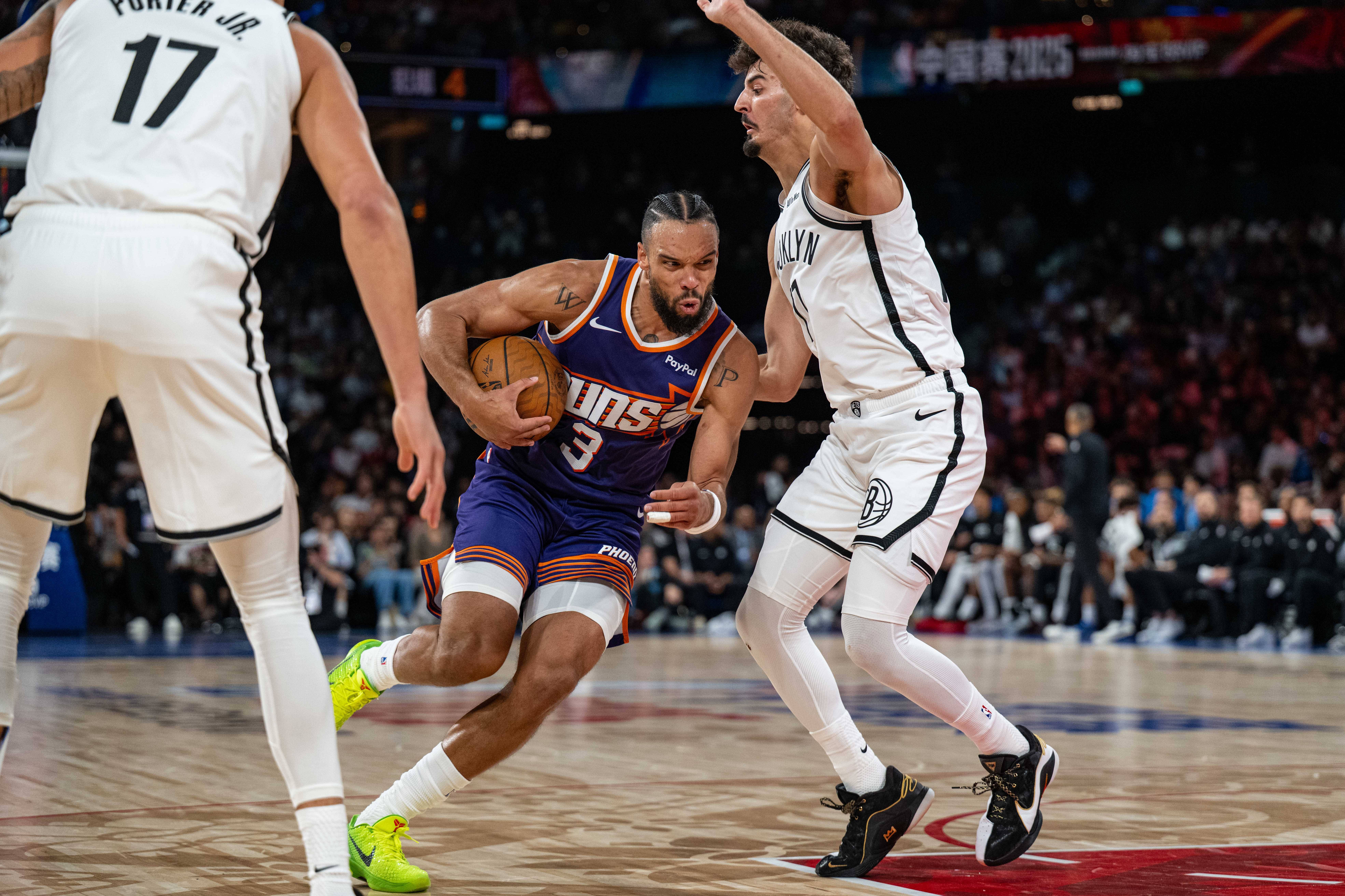 英雄联盟-关键时刻体能课后，尼斯刷新队史纪录备战NBA季后赛，气氛紧张，团队化学反应显著的简单介绍